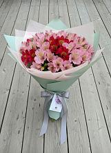 Букет цветов из:  Альстромерии #REPLACE_PRED# Белиджи