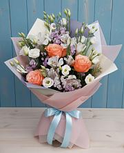 Букет цветов из:  Лизиантусы, Розы, Альстромерии и Гипсофила #REPLACE_PRED# Белиджи