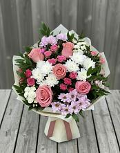 Букет цветов из:  Альстромерии, Гвоздики, Розы и Хризантемы в Белиджи