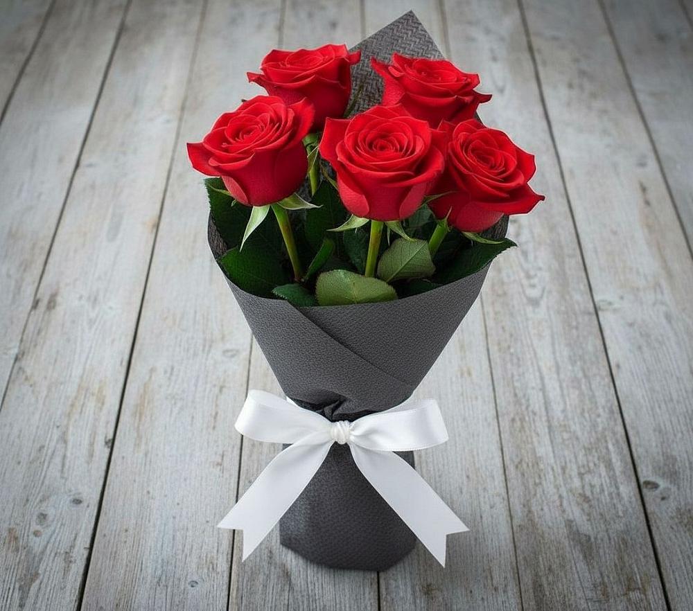 Букет 5 Красных роз Эдлесс Лав в Белиджи