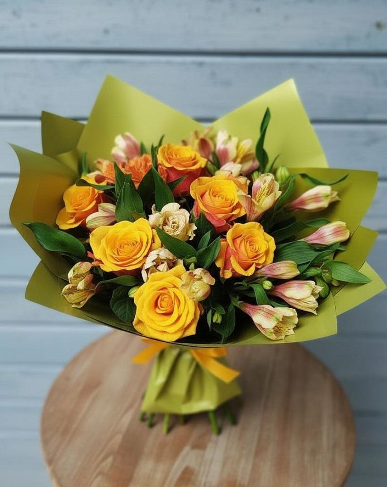 Букет цветов из: Альстромерии и Розы в Белиджи
