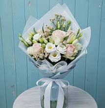 Букет цветов из:  Розы и Лизиантусы в Белиджи
