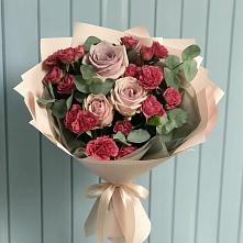Букет цветов из:  Гвоздики и Розы в Белиджи