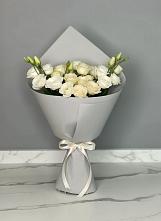 Букет цветов из:  Розы и Лизиантусы в Белиджи